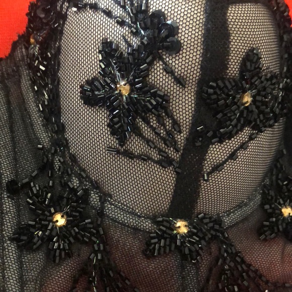Black sequin embroidery top - Picture 4 of 6